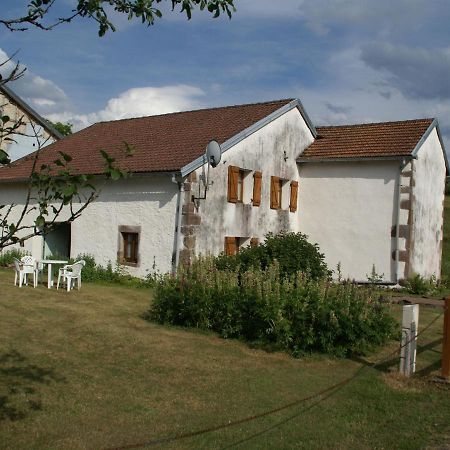 Spacious Holiday Home Near The Forest Esmoulieres Kültér fotó